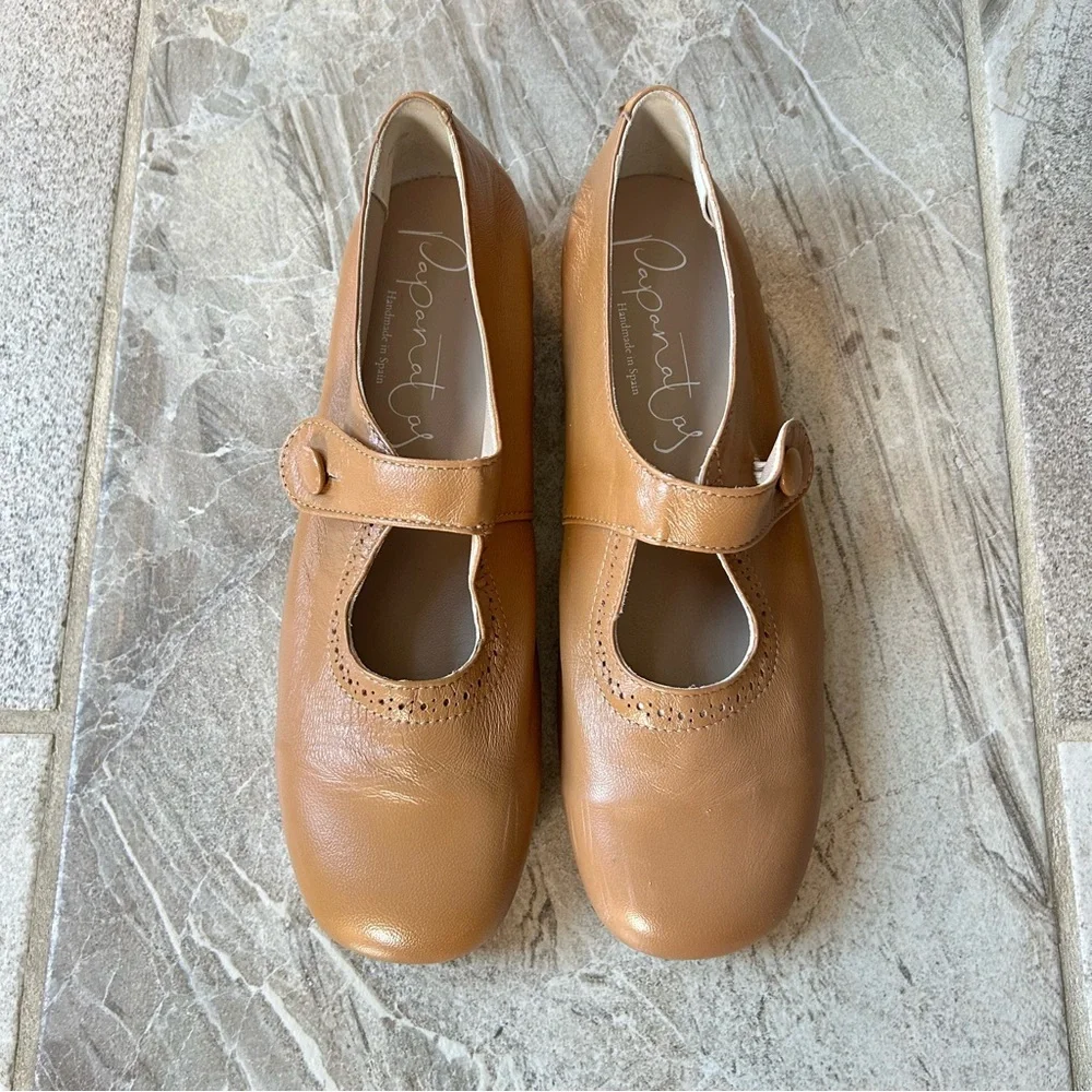 Papanatas Leather Camel Old School Mary Janes, Big Girls Size 38 EU Or 7 US